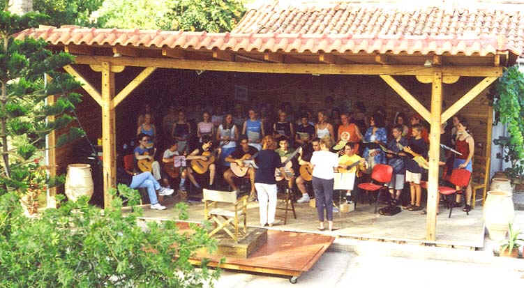 Orchesterproben im Garten der Musen vordere Bühne