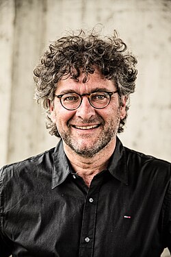 Chorleiter Julian Tölle